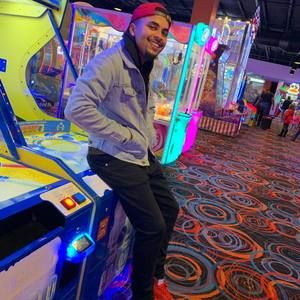 Meet your Posher, Antonio